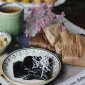 Thưởng thức bánh gai Tứ Trụ